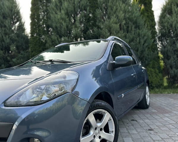 Синий Рено Клио, объемом двигателя 1.6 л и пробегом 182 тыс. км за 5950 $, фото 23 на Automoto.ua