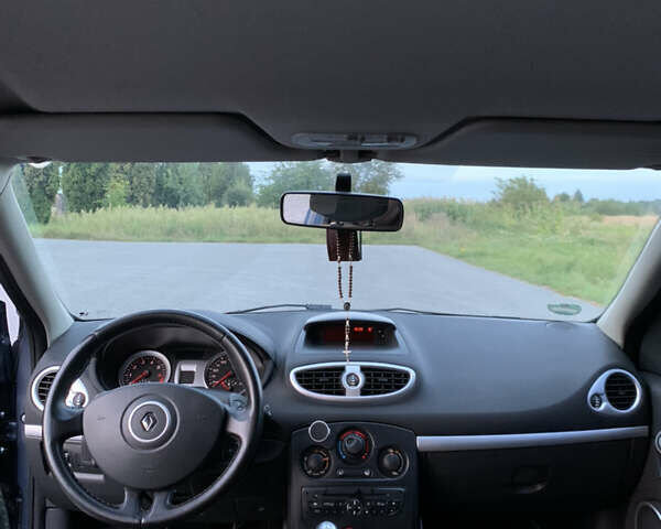 Синий Рено Клио, объемом двигателя 1.2 л и пробегом 166 тыс. км за 5500 $, фото 15 на Automoto.ua