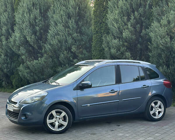 Синий Рено Клио, объемом двигателя 1.6 л и пробегом 182 тыс. км за 5950 $, фото 27 на Automoto.ua