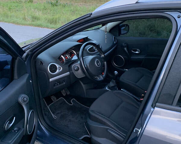Синий Рено Клио, объемом двигателя 1.2 л и пробегом 166 тыс. км за 5500 $, фото 12 на Automoto.ua