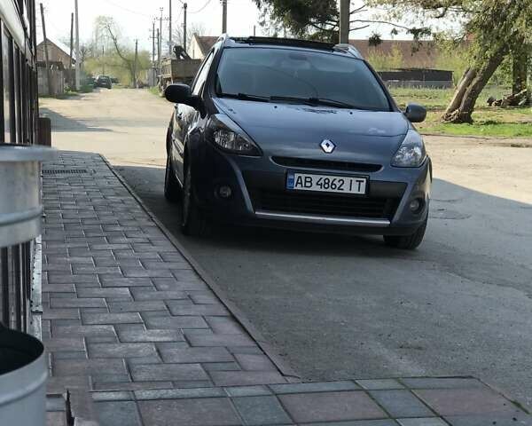 Синий Рено Клио, объемом двигателя 1.5 л и пробегом 350 тыс. км за 6000 $, фото 1 на Automoto.ua