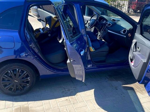 Синій Рено Кліо, об'ємом двигуна 1.1 л та пробігом 196 тис. км за 4800 $, фото 8 на Automoto.ua