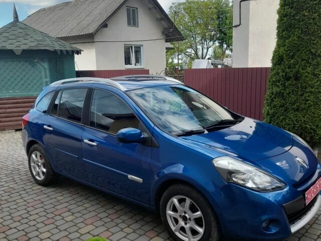 Синий Рено Клио, объемом двигателя 0 л и пробегом 228 тыс. км за 5788 $, фото 3 на Automoto.ua