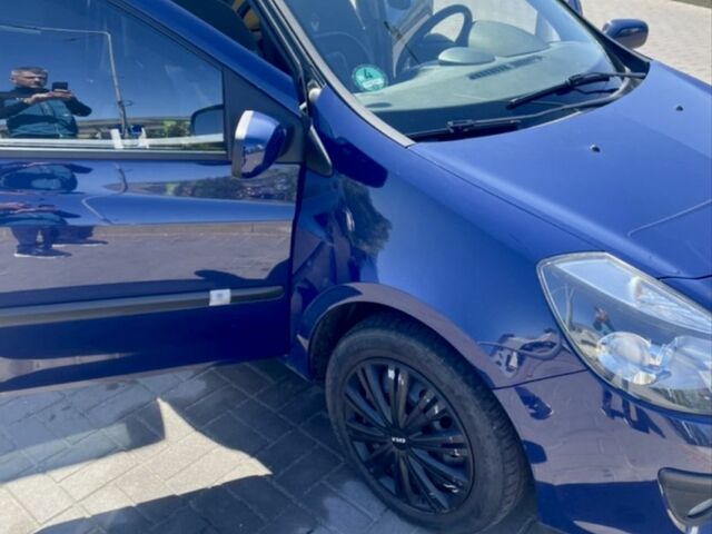 Синий Рено Клио, объемом двигателя 1.1 л и пробегом 190 тыс. км за 5000 $, фото 5 на Automoto.ua
