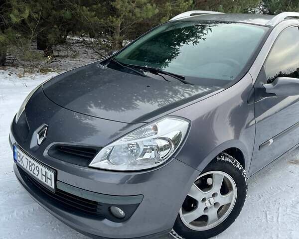 Синий Рено Клио, объемом двигателя 1.15 л и пробегом 232 тыс. км за 4200 $, фото 9 на Automoto.ua