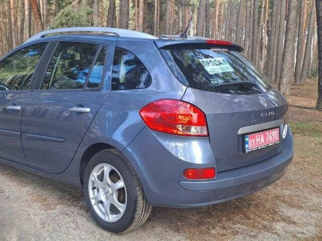 Синий Рено Клио, объемом двигателя 1.2 л и пробегом 198 тыс. км за 5699 $, фото 1 на Automoto.ua