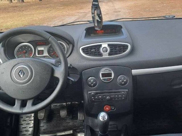 Синий Рено Клио, объемом двигателя 1.2 л и пробегом 198 тыс. км за 5699 $, фото 9 на Automoto.ua