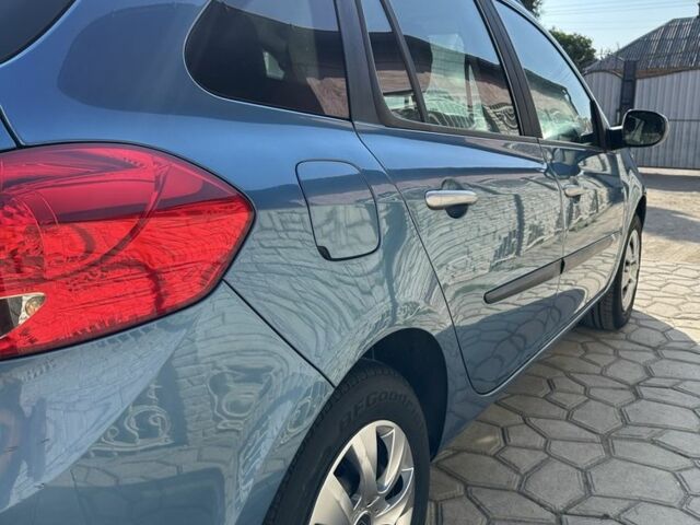 Синий Рено Клио, объемом двигателя 1.5 л и пробегом 280 тыс. км за 5401 $, фото 15 на Automoto.ua