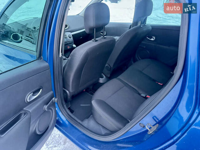 Синий Рено Клио, объемом двигателя 1.5 л и пробегом 318 тыс. км за 4650 $, фото 6 на Automoto.ua