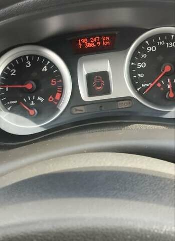Синій Рено Кліо, об'ємом двигуна 1.5 л та пробігом 198 тис. км за 5200 $, фото 6 на Automoto.ua