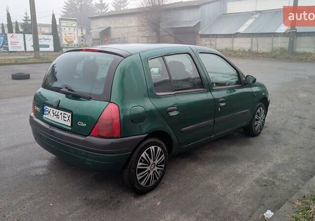 Зеленый Рено Клио, объемом двигателя 1.15 л и пробегом 187 тыс. км за 2500 $, фото 2 на Automoto.ua