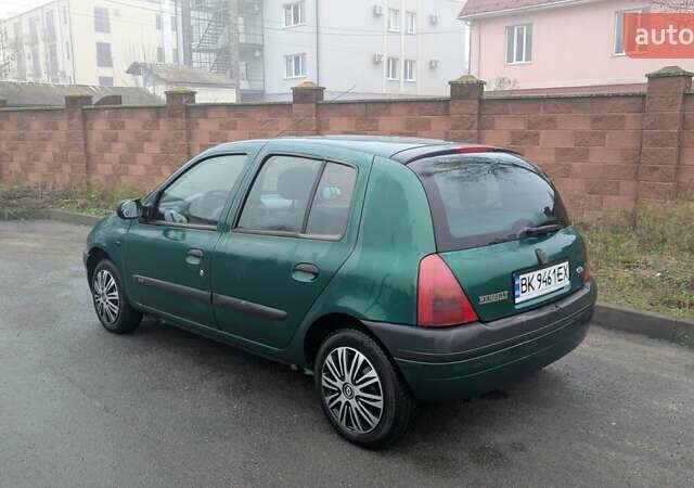 Зеленый Рено Клио, объемом двигателя 1.15 л и пробегом 187 тыс. км за 2500 $, фото 3 на Automoto.ua