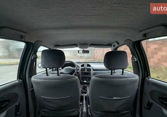 Зеленый Рено Клио, объемом двигателя 1.15 л и пробегом 187 тыс. км за 2500 $, фото 9 на Automoto.ua