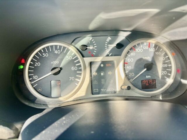 Зелений Рено Кліо, об'ємом двигуна 1.4 л та пробігом 199 тис. км за 4000 $, фото 7 на Automoto.ua