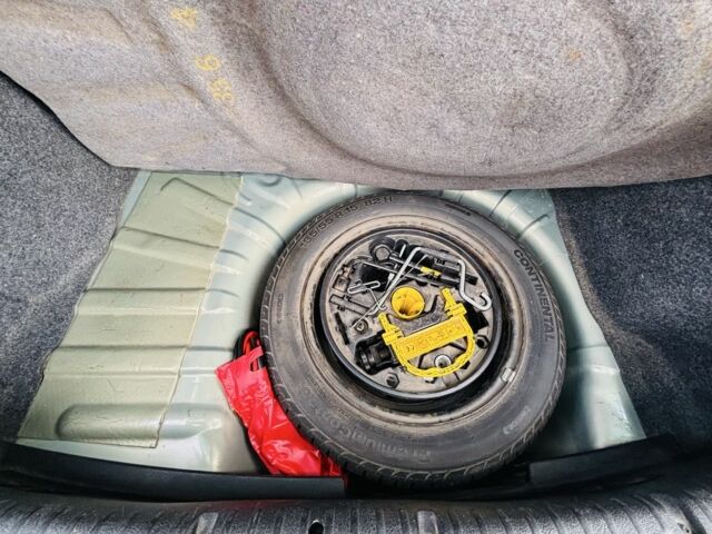 Зелений Рено Кліо, об'ємом двигуна 1.4 л та пробігом 199 тис. км за 4000 $, фото 2 на Automoto.ua