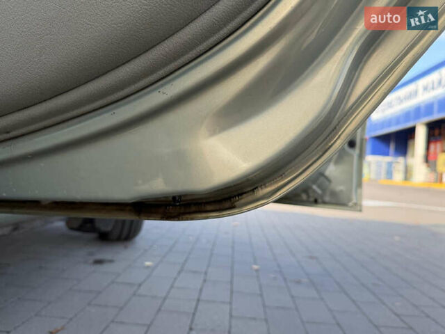 Зелений Рено Кліо, об'ємом двигуна 1.39 л та пробігом 156 тис. км за 3950 $, фото 15 на Automoto.ua