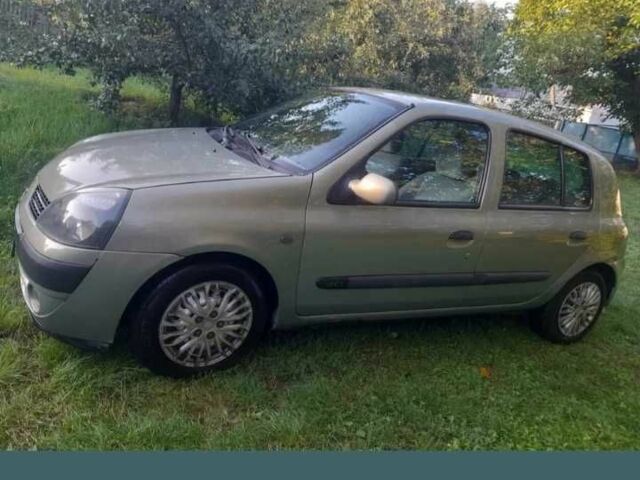 Зеленый Рено Клио, объемом двигателя 1.5 л и пробегом 290 тыс. км за 3200 $, фото 2 на Automoto.ua