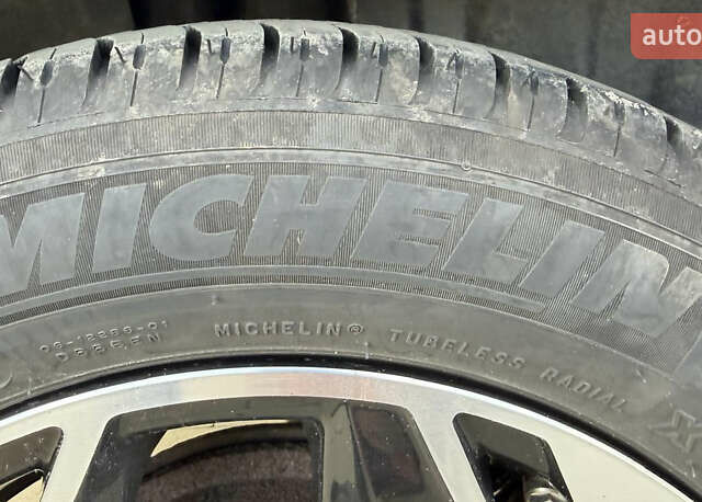 Зелений Рено Кліо, об'ємом двигуна 1.39 л та пробігом 156 тис. км за 3950 $, фото 19 на Automoto.ua