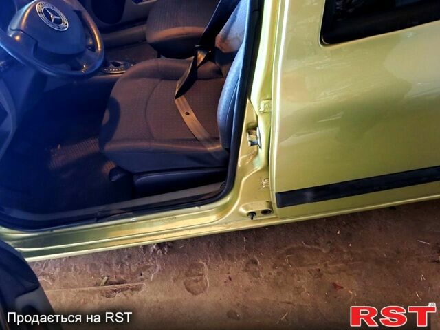 Зеленый Рено Клио, объемом двигателя 1.4 л и пробегом 174 тыс. км за 2300 $, фото 5 на Automoto.ua