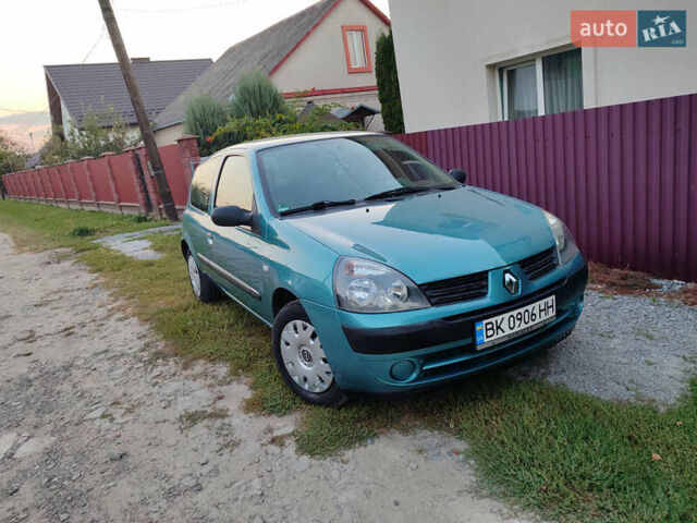 Зеленый Рено Клио, объемом двигателя 1.15 л и пробегом 150 тыс. км за 3999 $, фото 12 на Automoto.ua
