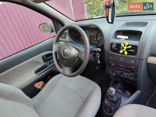 Зеленый Рено Клио, объемом двигателя 1.15 л и пробегом 150 тыс. км за 3999 $, фото 10 на Automoto.ua