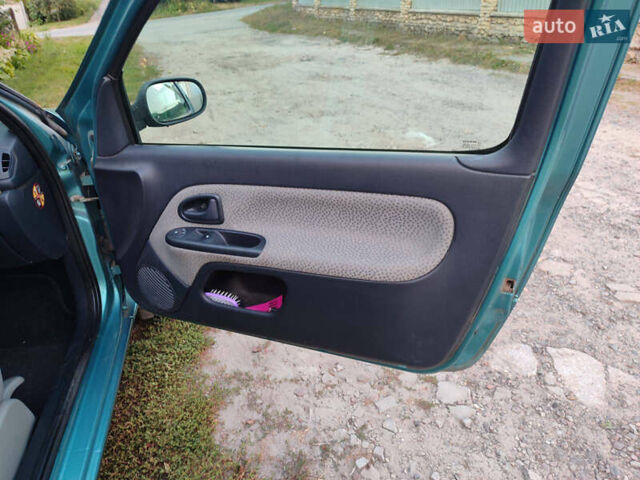 Зеленый Рено Клио, объемом двигателя 1.15 л и пробегом 150 тыс. км за 3999 $, фото 5 на Automoto.ua