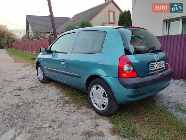 Зеленый Рено Клио, объемом двигателя 1.15 л и пробегом 150 тыс. км за 3999 $, фото 1 на Automoto.ua
