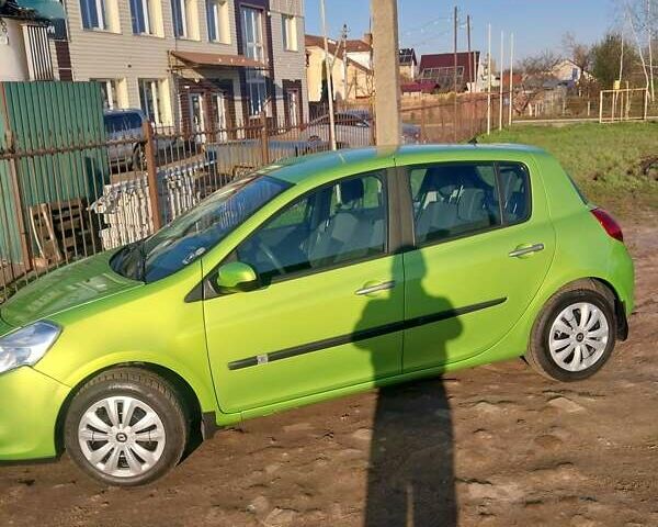 Зеленый Рено Клио, объемом двигателя 1.5 л и пробегом 177 тыс. км за 5700 $, фото 15 на Automoto.ua