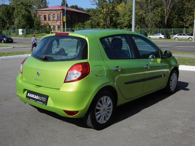 Зелений Рено Кліо, об'ємом двигуна 1.2 л та пробігом 145 тис. км за 5700 $, фото 3 на Automoto.ua