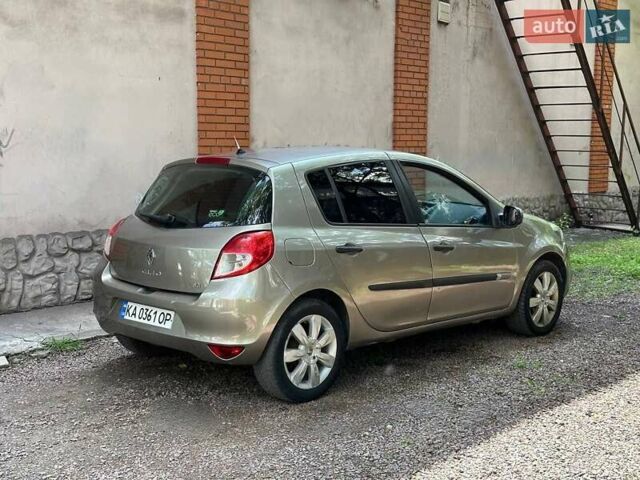 Зелений Рено Кліо, об'ємом двигуна 1.5 л та пробігом 290 тис. км за 4899 $, фото 2 на Automoto.ua