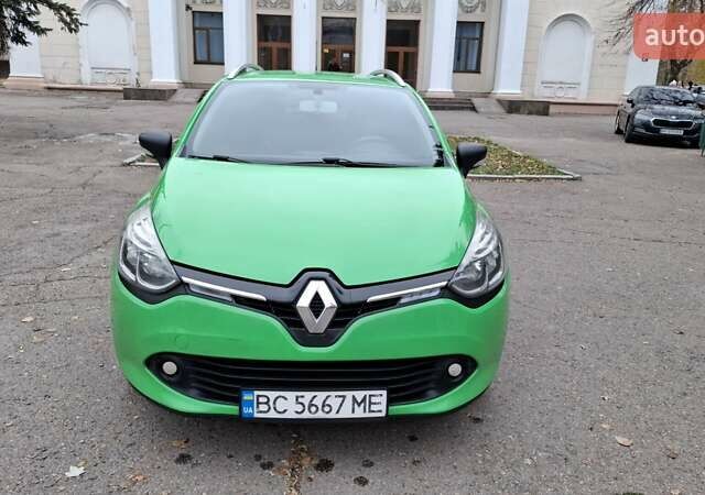 Зеленый Рено Клио, объемом двигателя 1.46 л и пробегом 250 тыс. км за 6750 $, фото 2 на Automoto.ua
