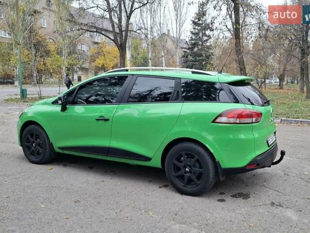 Зеленый Рено Клио, объемом двигателя 1.46 л и пробегом 250 тыс. км за 6750 $, фото 4 на Automoto.ua