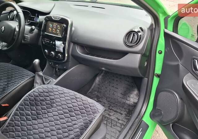 Зеленый Рено Клио, объемом двигателя 1.46 л и пробегом 250 тыс. км за 6750 $, фото 16 на Automoto.ua