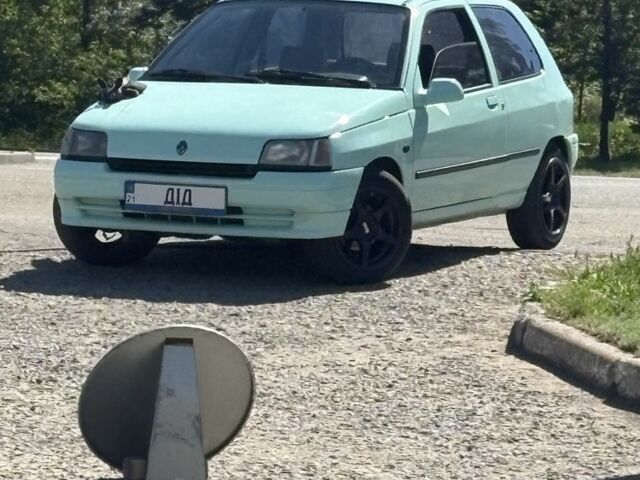 Зелений Рено Кліо, об'ємом двигуна 1.9 л та пробігом 1 тис. км за 2200 $, фото 1 на Automoto.ua