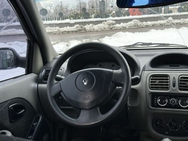 Зеленый Рено Клио, объемом двигателя 1.4 л и пробегом 300 тыс. км за 1750 $, фото 20 на Automoto.ua