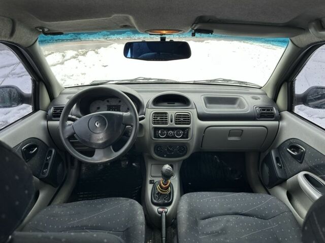 Зеленый Рено Клио, объемом двигателя 1.4 л и пробегом 300 тыс. км за 1750 $, фото 19 на Automoto.ua