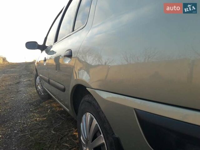 Зеленый Рено Клио, объемом двигателя 1.4 л и пробегом 230 тыс. км за 2600 $, фото 13 на Automoto.ua