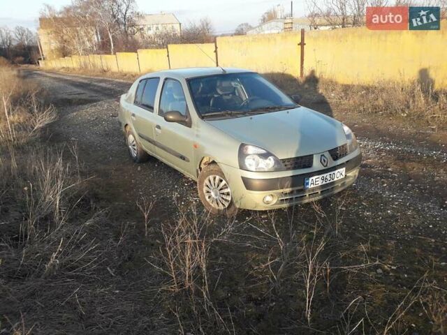 Зеленый Рено Клио, объемом двигателя 1.4 л и пробегом 230 тыс. км за 2600 $, фото 9 на Automoto.ua