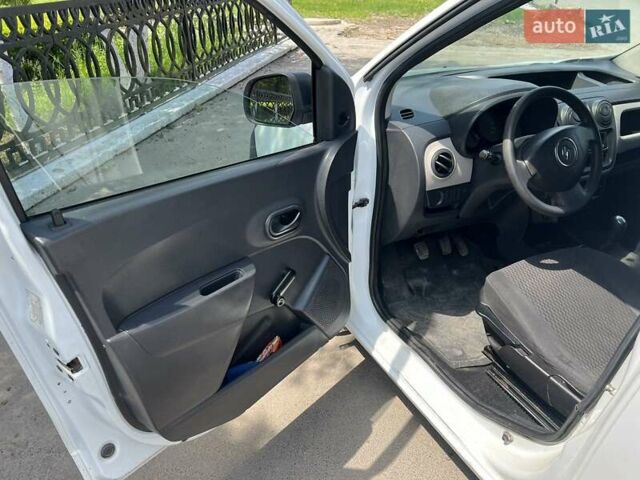 Білий Рено Dokker, об'ємом двигуна 1.5 л та пробігом 380 тис. км за 4300 $, фото 7 на Automoto.ua