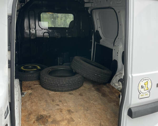 Белый Рено Dokker, объемом двигателя 1.6 л и пробегом 305 тыс. км за 5550 $, фото 8 на Automoto.ua