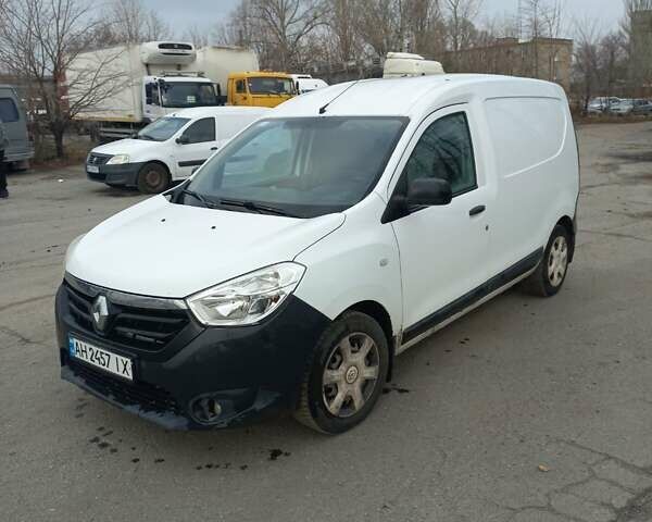 Белый Рено Dokker, объемом двигателя 1.46 л и пробегом 100 тыс. км за 6900 $, фото 1 на Automoto.ua