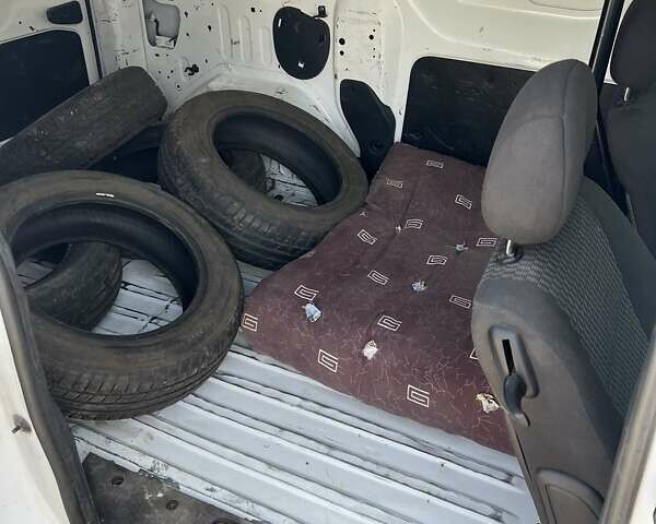 Білий Рено Dokker, об'ємом двигуна 1.5 л та пробігом 380 тис. км за 4300 $, фото 12 на Automoto.ua