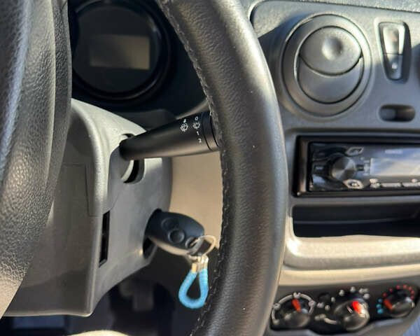 Белый Рено Dokker, объемом двигателя 1.46 л и пробегом 249 тыс. км за 7700 $, фото 8 на Automoto.ua