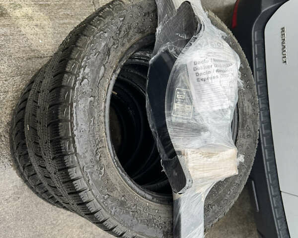 Белый Рено Dokker, объемом двигателя 1.46 л и пробегом 249 тыс. км за 7700 $, фото 19 на Automoto.ua