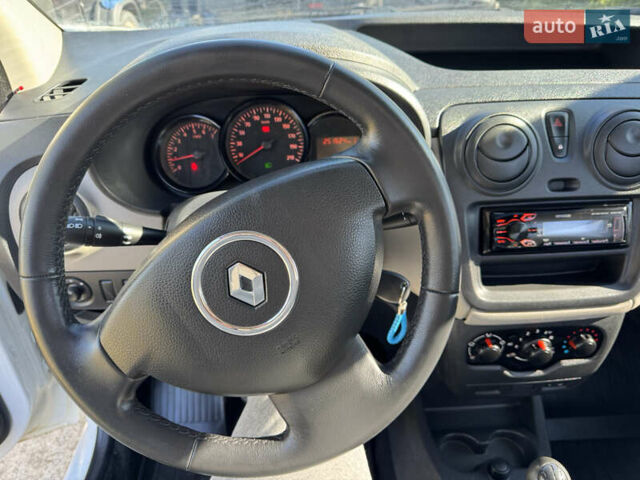 Белый Рено Dokker, объемом двигателя 1.46 л и пробегом 249 тыс. км за 7700 $, фото 9 на Automoto.ua