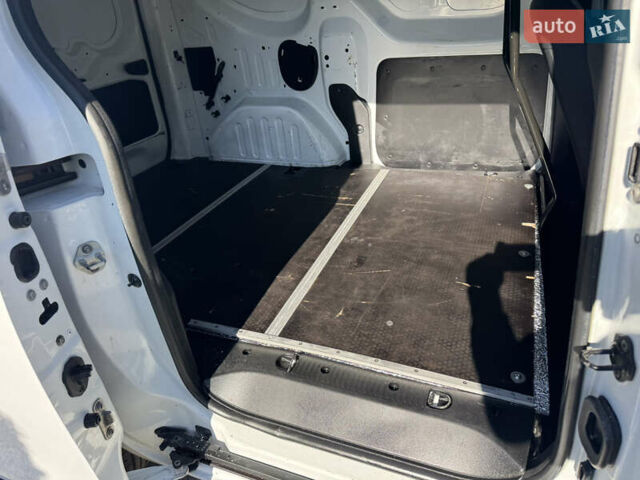 Белый Рено Dokker, объемом двигателя 1.46 л и пробегом 249 тыс. км за 7700 $, фото 13 на Automoto.ua