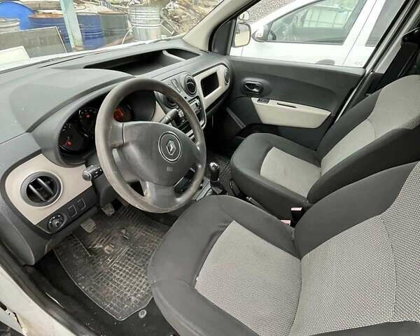 Белый Рено Dokker, объемом двигателя 1.46 л и пробегом 305 тыс. км за 5500 $, фото 6 на Automoto.ua