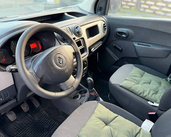 Белый Рено Dokker, объемом двигателя 1.6 л и пробегом 217 тыс. км за 7000 $, фото 6 на Automoto.ua