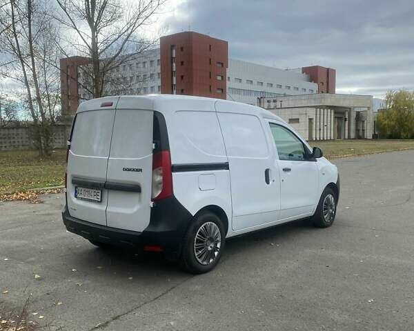 Белый Рено Dokker, объемом двигателя 1.6 л и пробегом 217 тыс. км за 7800 $, фото 8 на Automoto.ua