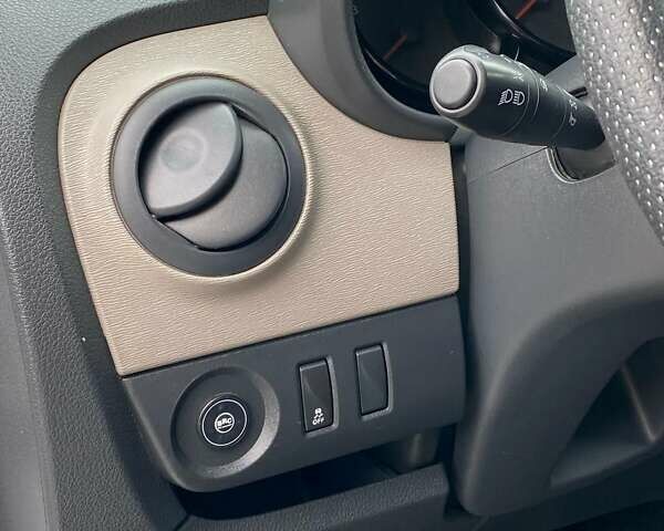 Белый Рено Dokker, объемом двигателя 1.6 л и пробегом 217 тыс. км за 7800 $, фото 3 на Automoto.ua